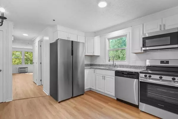 1 Bartlett Ave #F, Haverhill, MA 01830