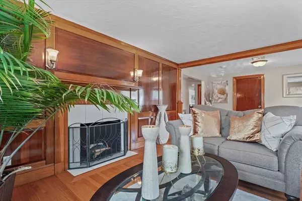 5 Woodland Cir, Methuen, MA 01844