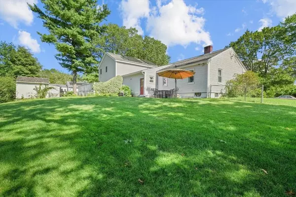 5 Woodland Cir, Methuen, MA 01844