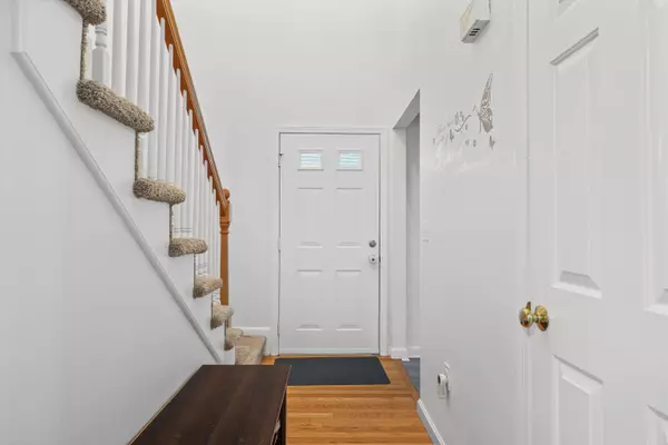 138 Barbara LN, Hudson, NH 03051