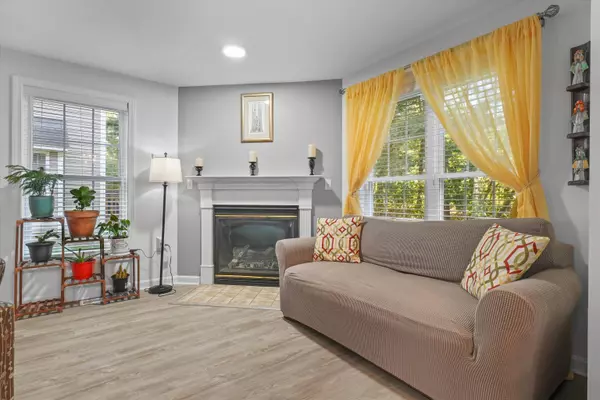 138 Barbara LN, Hudson, NH 03051