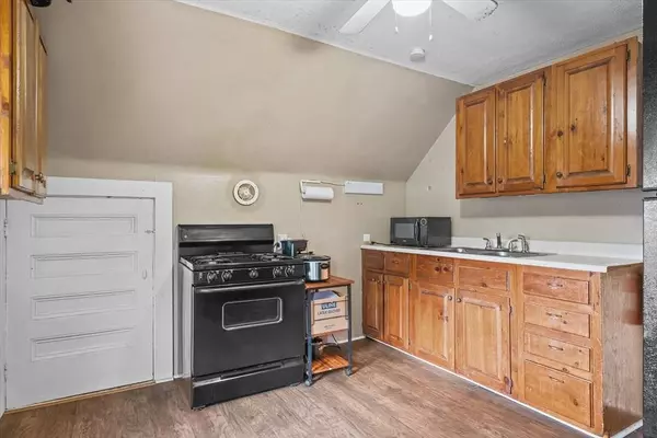 64-66 Howe St, Methuen, MA 01844