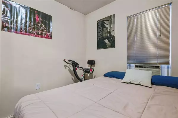 364 Lawrence St, Lawrence, MA 01841