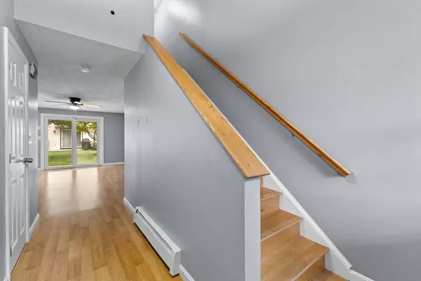 32 Decarolis Dr #32, Tewksbury, MA 01876