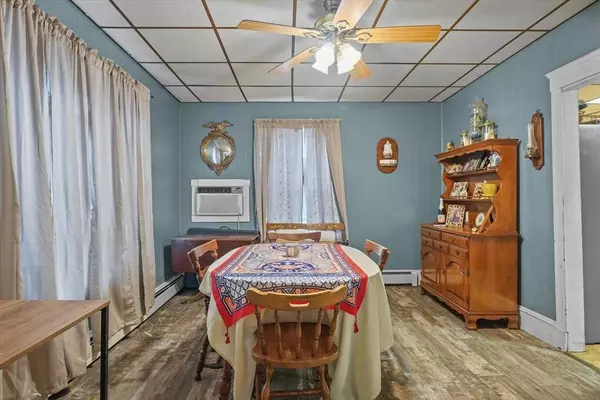 5 Pond St, Haverhill, MA 01835