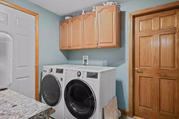 5 Pond St, Haverhill, MA 01835