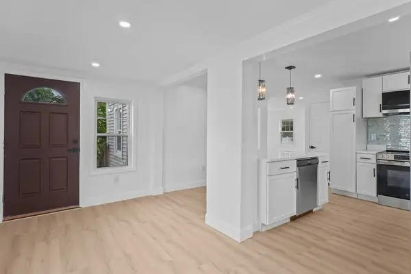 41 South Lincoln St, Haverhill, MA 01835