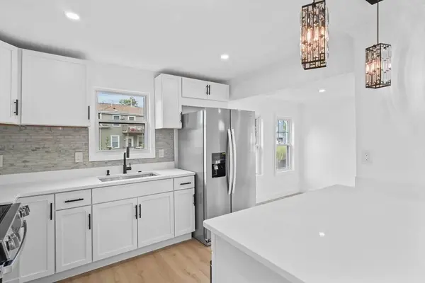 41 South Lincoln St, Haverhill, MA 01835