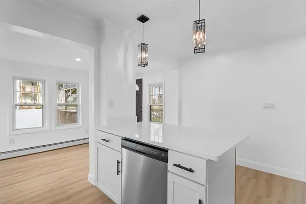 41 South Lincoln St, Haverhill, MA 01835