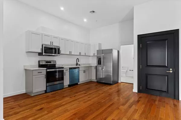 280 Essex Street #402, Lawrence, MA 01840