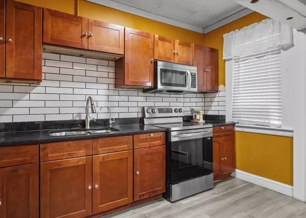 67-69 Osgood St, Lawrence, MA 01843