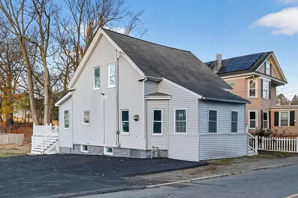 24 Railroad St, Methuen, MA 01844