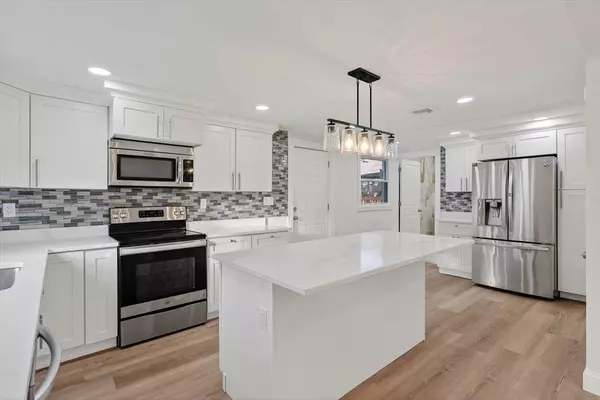 24 Railroad St, Methuen, MA 01844