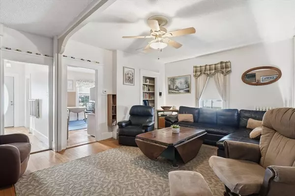 30-32 Walnut St, Maynard, MA 01754