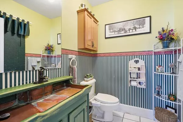 30-32 Walnut St, Maynard, MA 01754