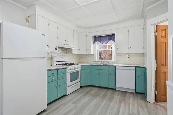 7 Mystic Street, Methuen, MA 01844