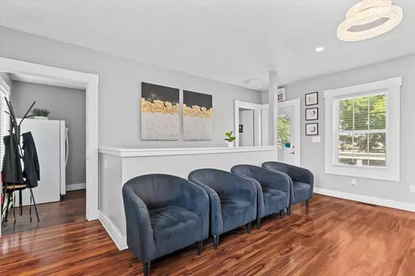 6 Broadway, Lawrence, MA 01840