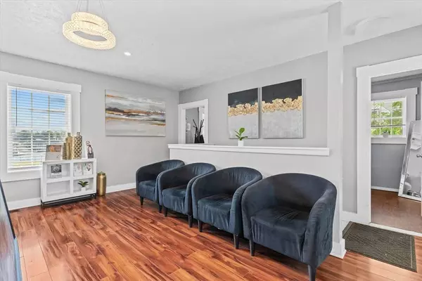 6 Broadway, Lawrence, MA 01840