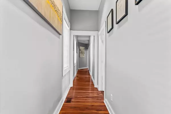 6 Broadway, Lawrence, MA 01840