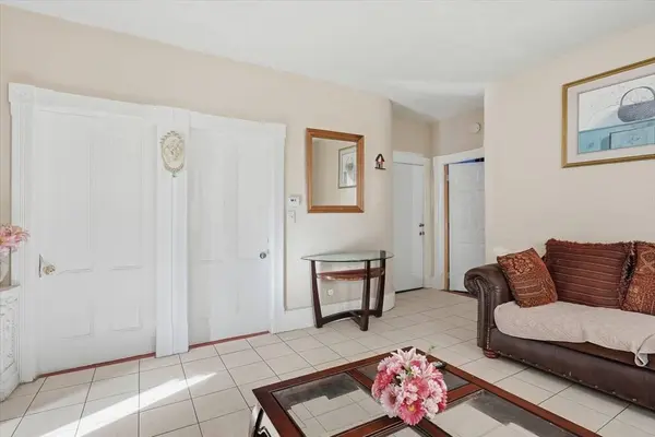 40 Fairmont St, Lawrence, MA 01841