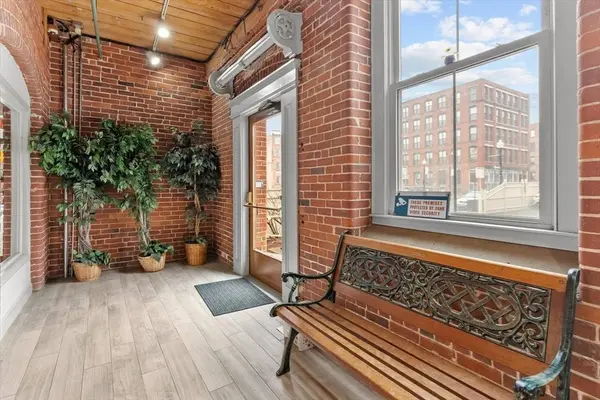 21 Wingate St #303, Haverhill, MA 01832