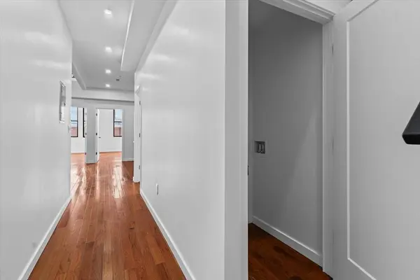 280 Essex Street #502, Lawrence, MA 01840