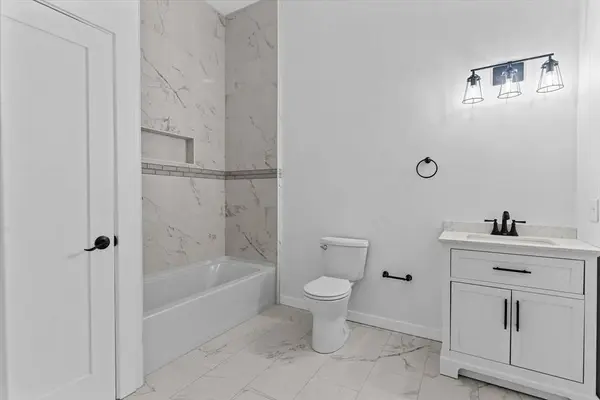 280 Essex Street #302, Lawrence, MA 01840