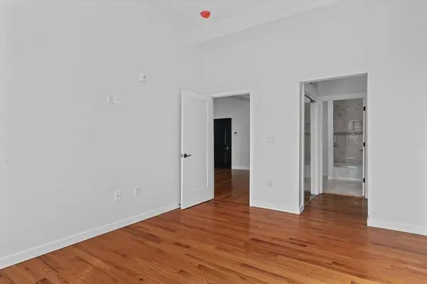 280 Essex Street #302, Lawrence, MA 01840