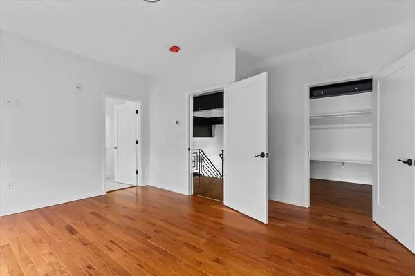 280 Essex Street #502, Lawrence, MA 01840