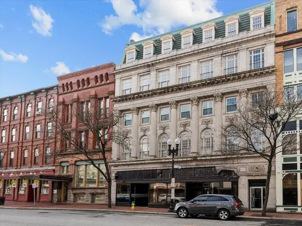 280 Essex Street #302, Lawrence, MA 01840