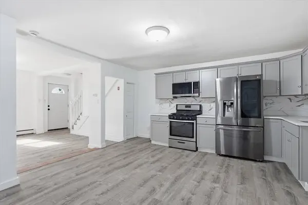 69 Harrison St, Haverhill, MA 01830