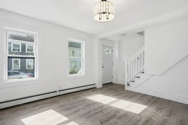 69 Harrison St, Haverhill, MA 01830