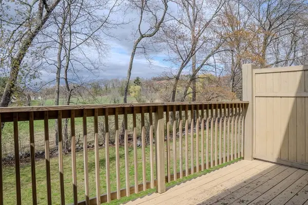 2 Sterling Ln #2, Haverhill, MA 01835