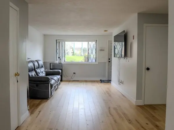 2 Sterling Ln #2, Haverhill, MA 01835