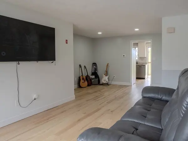 2 Sterling Ln #2, Haverhill, MA 01835