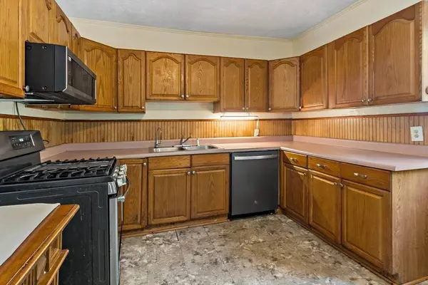 338 Elm St, North Attleboro, MA 02760