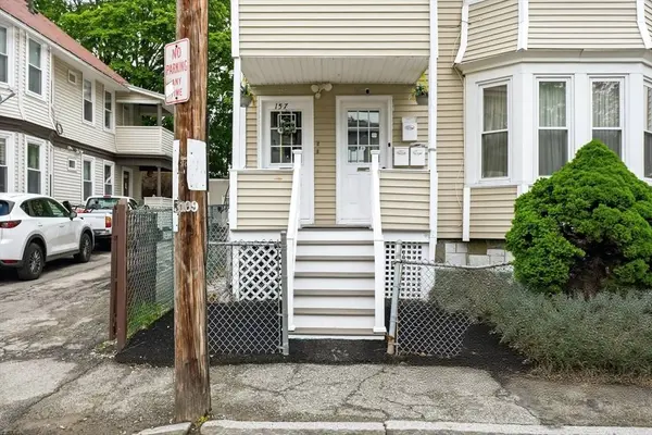 155-157 Tenney St, Methuen, MA 01844