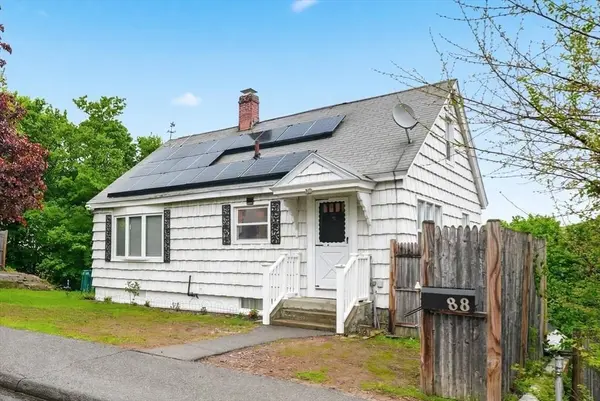 88 Everett St, Fitchburg, MA 01420