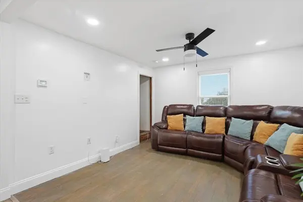 88 Everett St, Fitchburg, MA 01420