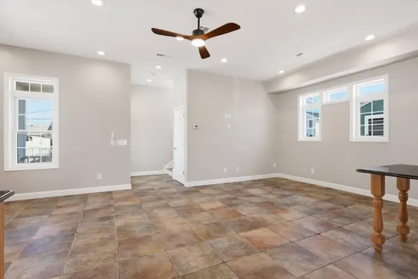 27 Bittersweet LN, Hampton, NH 03842