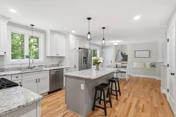 109 Thurlow St, Georgetown, MA 01833