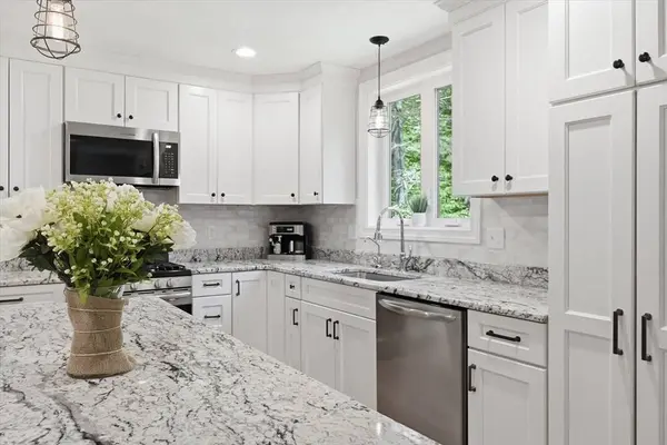109 Thurlow St, Georgetown, MA 01833