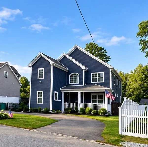 16 Sheridan St