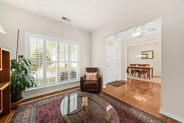 2132 Summerwood Dr, Mount Pleasant, SC 29466