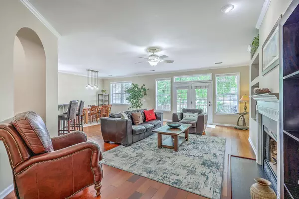 1868 Palmetto Isle Dr, Mount Pleasant, SC 29466