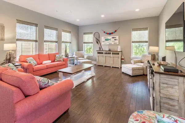 77 Mobile ST, Miramar Beach, FL 32550