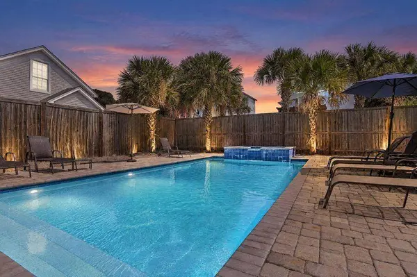 105 Mark ST, Destin, FL 32541
