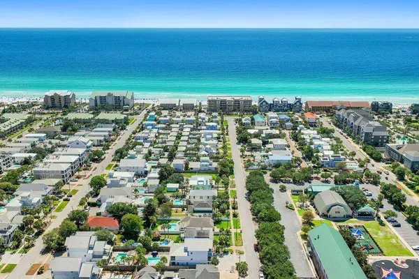 105 Mark ST, Destin, FL 32541