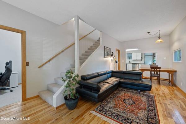 927 E BIRCH AVE, Coeur d'Alene, ID 83814