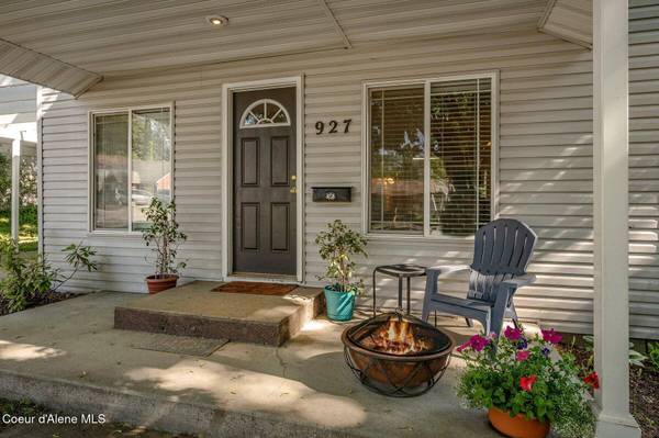 927 E BIRCH AVE, Coeur d'Alene, ID 83814
